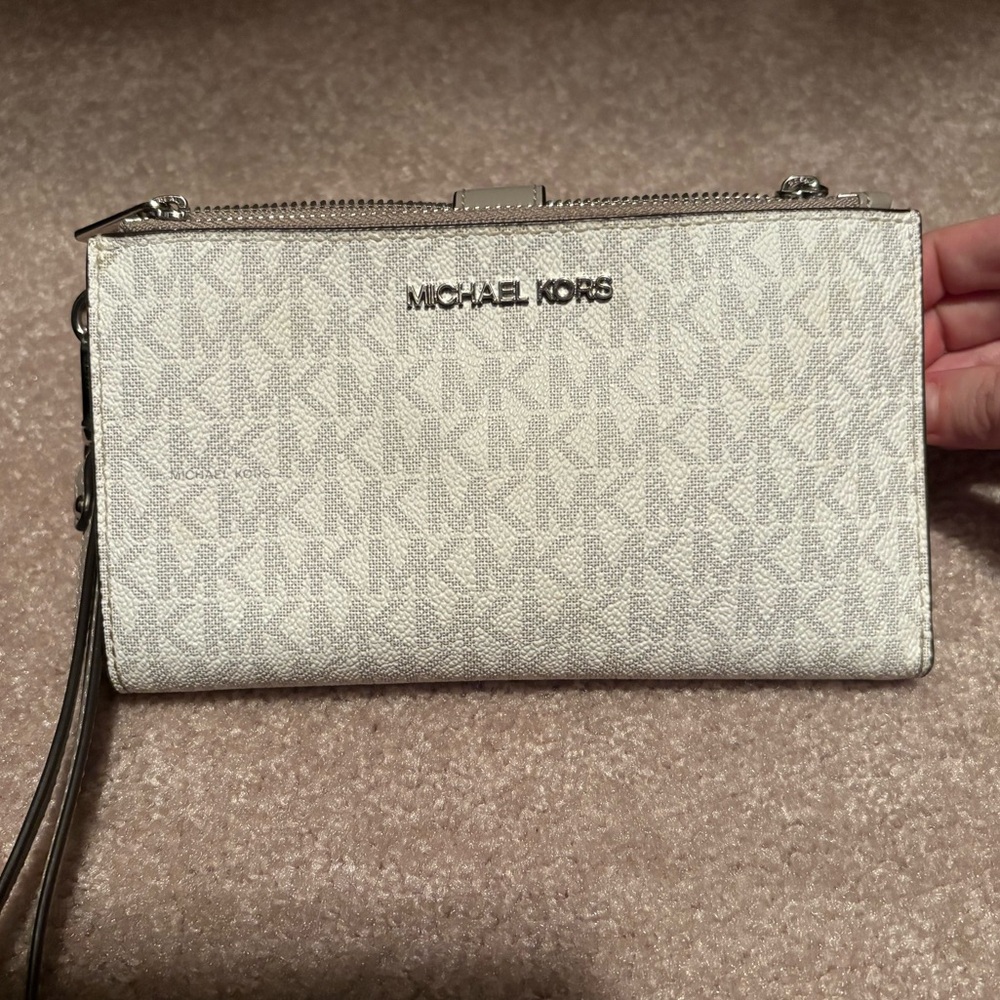 Michael Kors Adele like new white & grey